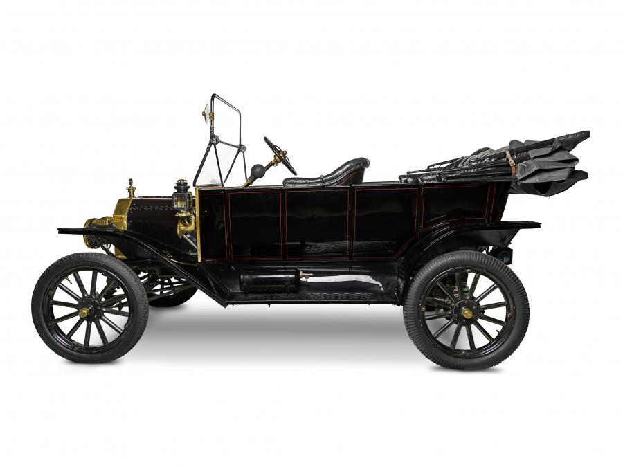  Ford Model T Touring 1913 года  (фото 1 из 13)
